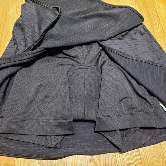 Pearl Izumi cycling biking skirt/short Small - Picture 4 of 4